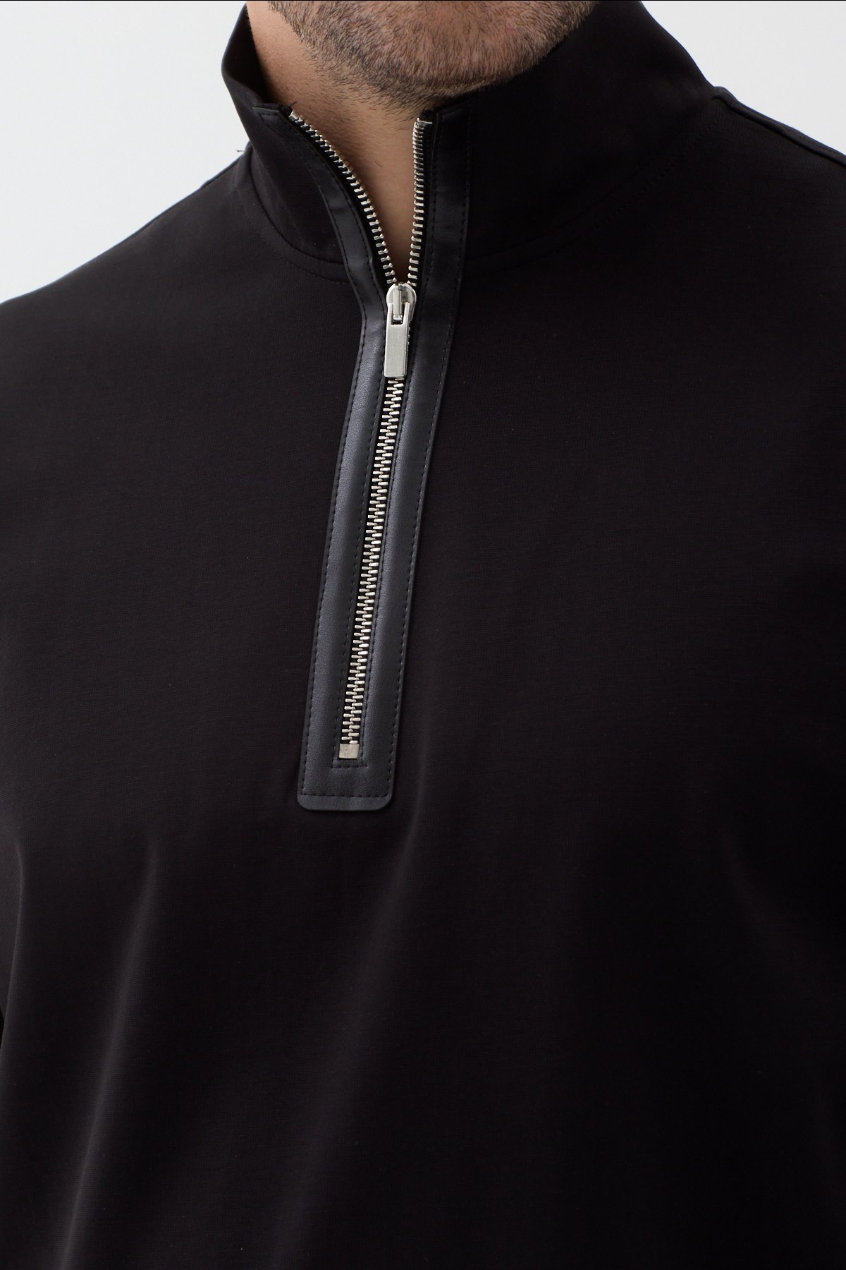Orendahill Men's Half-Zip Sweatshirt